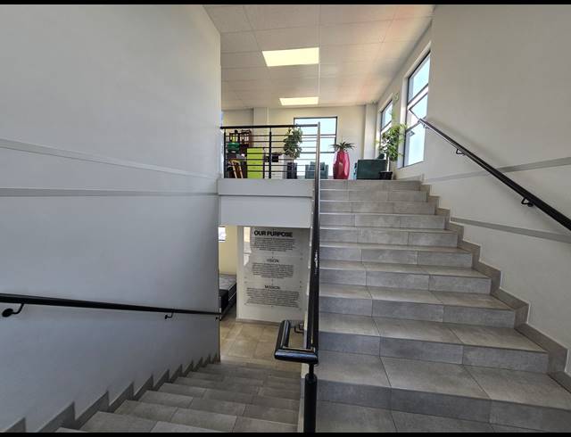 2,889M² WAREHOUSE TO LET IN COSMO BUSINESS PARK